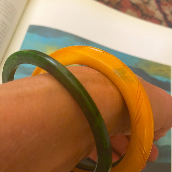 Vintage Bakelite Bangle Set - Picture 5 of 6